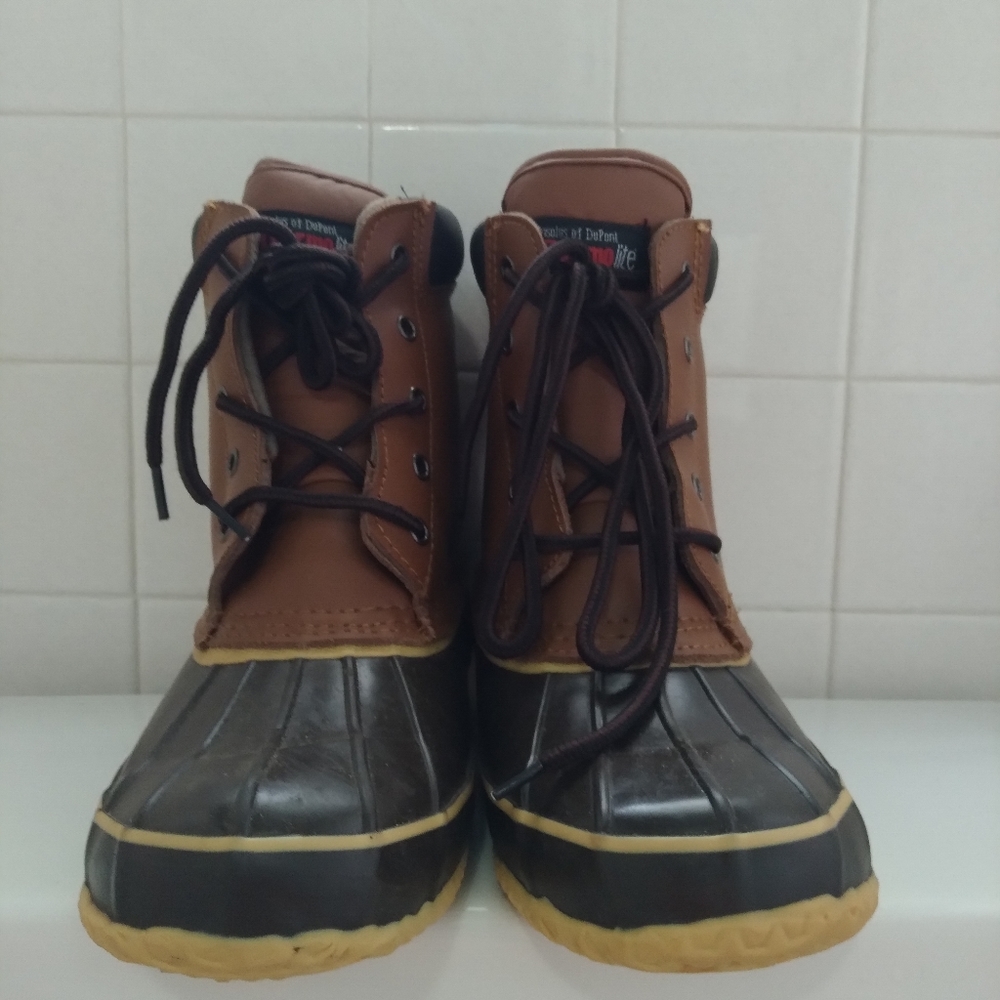 Womens size 8 thermolite brown duck boots